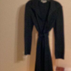 Chic Black Long-Sleeve Dress